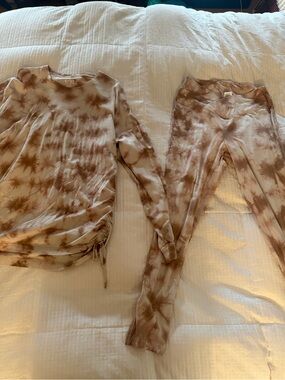 Victoria's Secret Pink Tie-Dye Loungewear Top & Bottom Set